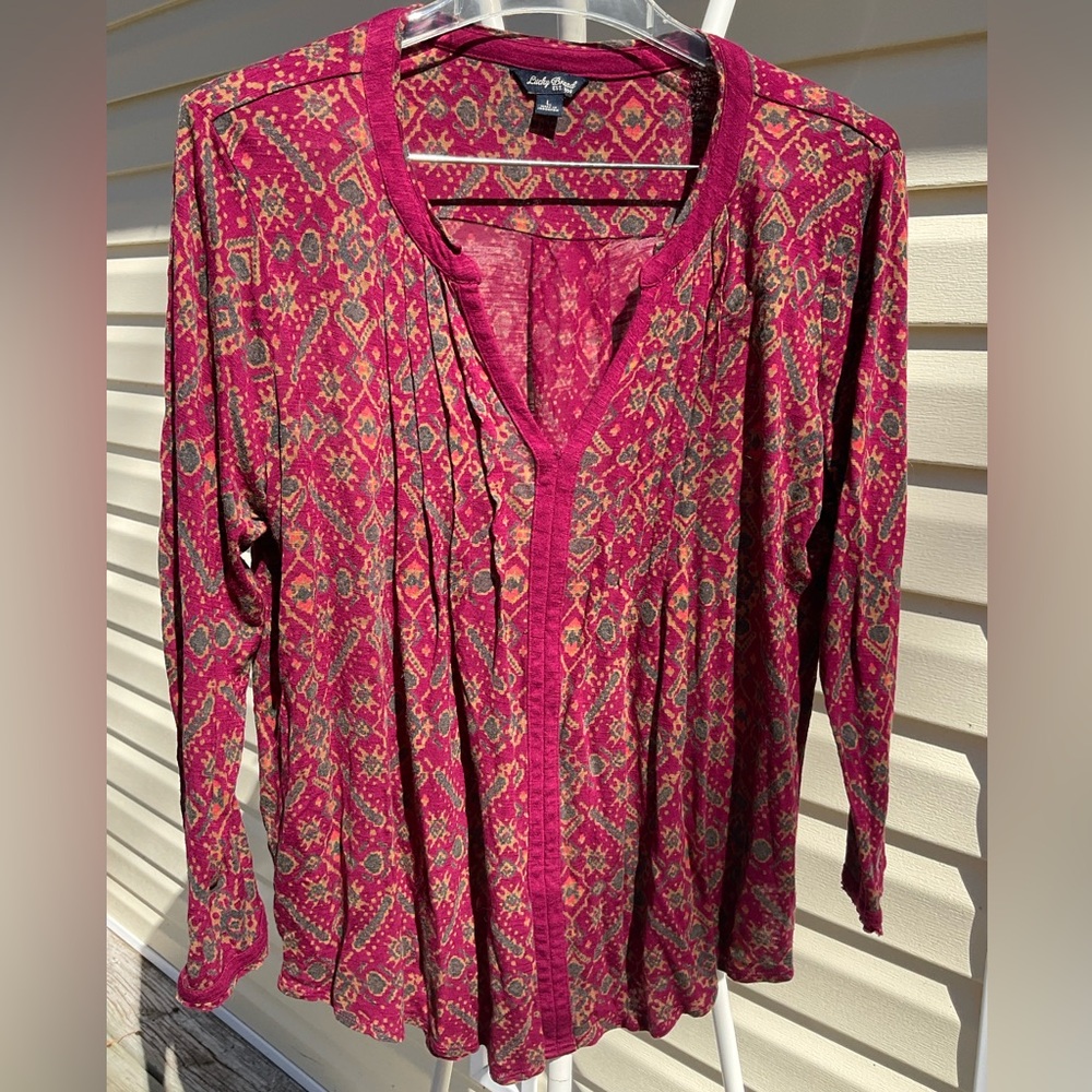Lucky Brand Red and Green Patterned pleated Blouse 25” chest 25” length boho